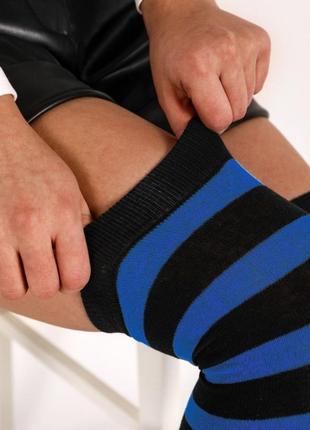Смугасті гольфи чорно-сині довгі шкарпетки у смужку гетри чорний сині смужки2 фото