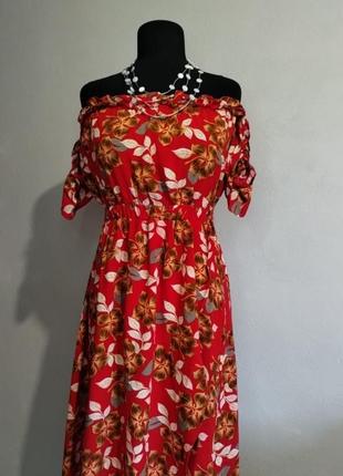 Червоне плаття сукня сарафан