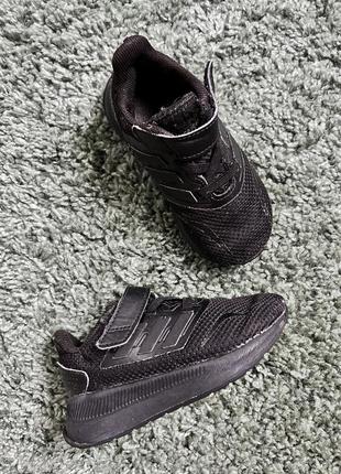 Кросівки adidas на хлопчика 23 13 см