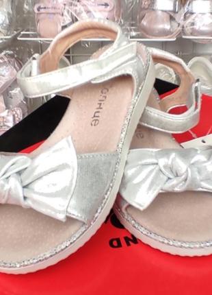 Босоножки сандалии для девочки серебро с бантиком5 фото