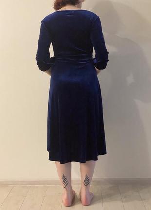 Синя оксамитова сукня на запах3 фото
