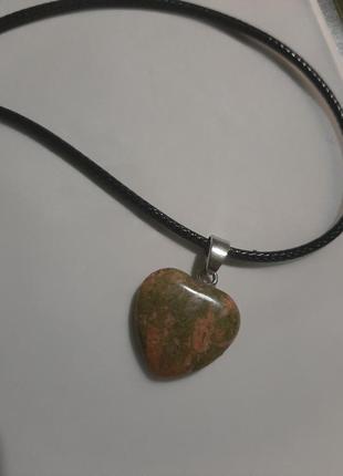 Кулон унакіт сердечко на шнурку, натуральний камінь5 фото