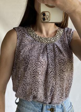 Летняя блуза без рукавов/нарядная блуза/блуза в леопардовый принт2 фото