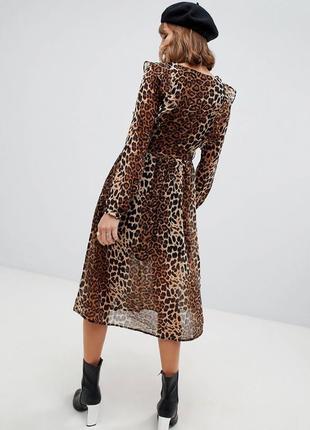 Платье миди с леопардовым принтом и разрезом glamorous4 фото