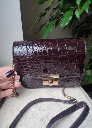 Сумка сумочка h&m лакова вечірня бордова кроко на цепочці