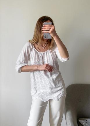 Легкая летняя блуза с вышивкой1 фото