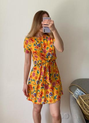 Летнее платье в цветочный принт
