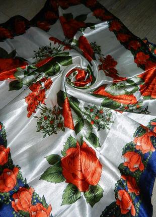 Італія! білий великий атласний хустку з помаранчевими трояндами,шаль, 95*93 см1 фото