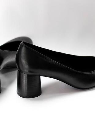 Женские классические туфли на каблуке кожа  | viko3 фото