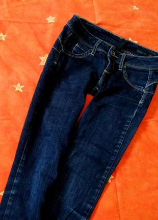 Скинни темно синие с потертостями benetton jeans10 фото