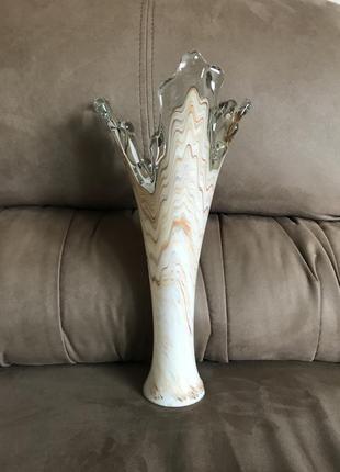 Оригінальна ваза зі скла для квітів