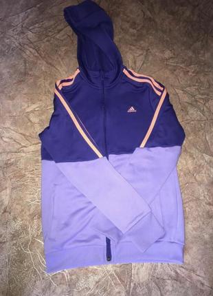 Продам кофту на замке adidas