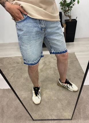Чоловічі джинсові шорти синього кольору