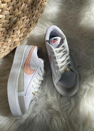 Кросівки
nike blazer platform low white/peach2 фото