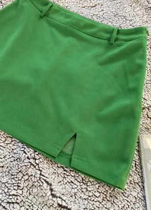 Shein актуальная мини юбка с разрезом на ножке юбка5 фото