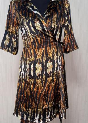 Платье сатиновое тигровый принт на запах