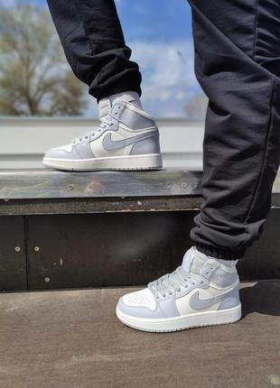 Стильні жіночі кросівки nike air jordan 1 retro mid light blue сіро-блакитні з молочним5 фото