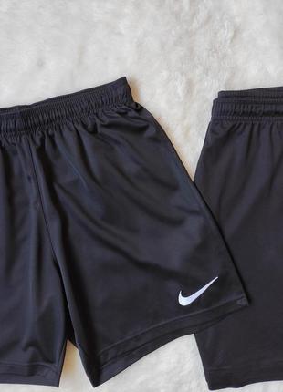 Чорні спортивні шорти чоловічі короткі довгі найк nike dri-fit5 фото