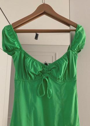 Жіноче міні плаття зелене з воланами bershka1 фото
