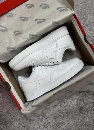 Женские кроссовки nike air force classic white3 фото