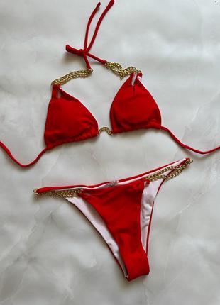 Красный яркий раздельный женский купальник треугольник с цепочками бразилиана