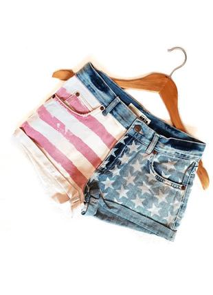 Стильные летние шорты с американскими флагом бренда topshop