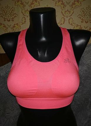 Кислотно розовый спортивный топ