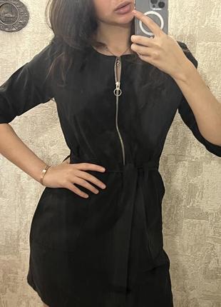 Черное платье на застежке4 фото