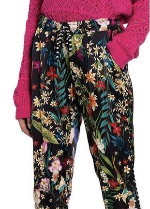 Брендовые брюки twenty six peers новые атласные сатин под шелк разноцветные цветочный принт тропический