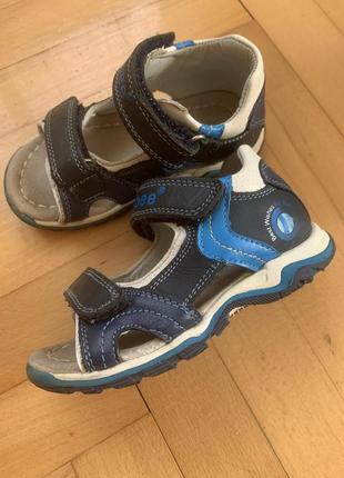 Босоніжки 26р.