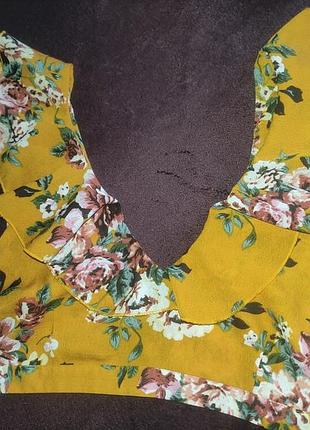 Топ з оборками in the style uk12