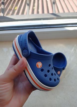 Оригінальні шльопанці crocs