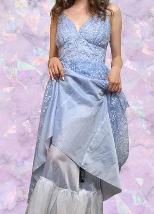 Голубое воздушное пышное длинное кружевное нарядное платье2 фото