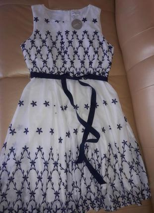 Платье батистовое с вышивкой1 фото