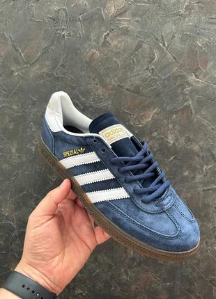 Кроссовки adidas spezial