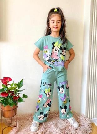 Класний костюмчик для дівчаток