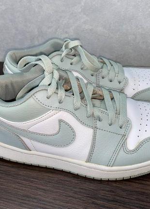 Кроссовки air jordan 1 low fresh mint в хорошем состоянии