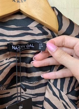 Новая сатиновая блуза свободного фасона в анималистичный принт от бренда nasty gal9 фото