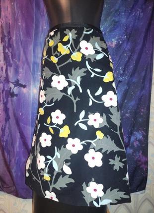 Вельветовое платье с цветочным принтом laura ashley