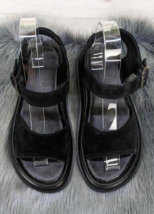 Босоножки женские черные замшевые на объемной подошве garti 41308 фото