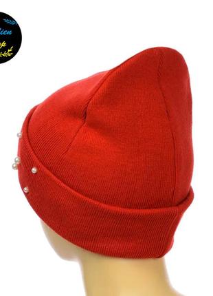 ● однотонная шапка лопата бини - бусины - красный ●2 фото
