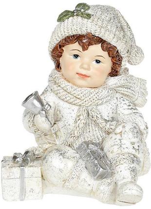 Статуетка декоративна "хлопчик з подарунками" 11.1х11.5х13.2см  daymart  полістоун, срібло