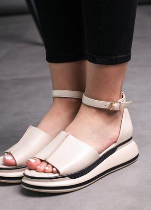 Женские босоножки fashion daphne 3678 39 размер 25 см бежевый
