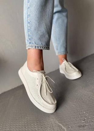 Женские мокасины из перфорации