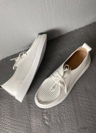 Женские мокасины из перфорации