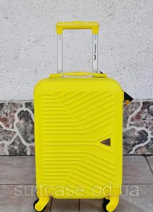 Яркий  чемодан wings  266 yellow 💛  poland 🇵🇱4 фото