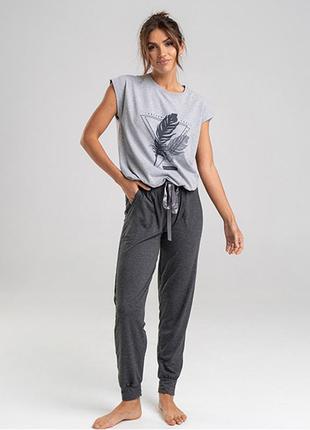 Комплект женский штаны и футболка с пером 11436