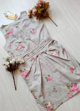 Серое платье в цветочек размер хs в идеальном состоянии