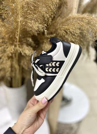 Стильні кросівки для хлопчика та дівчинки чорні