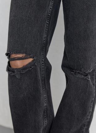 Женские джинсы с рваными коленями4 фото